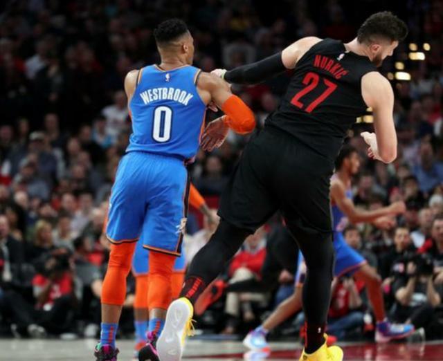 似困境时 似困境时